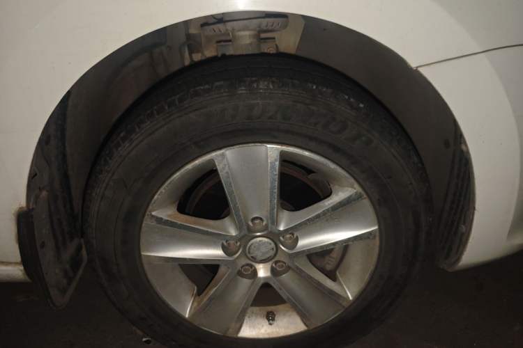 Used Volkswagen Santana 2015 1.6L Manual Fashion Edition Right Front Wheel Hub