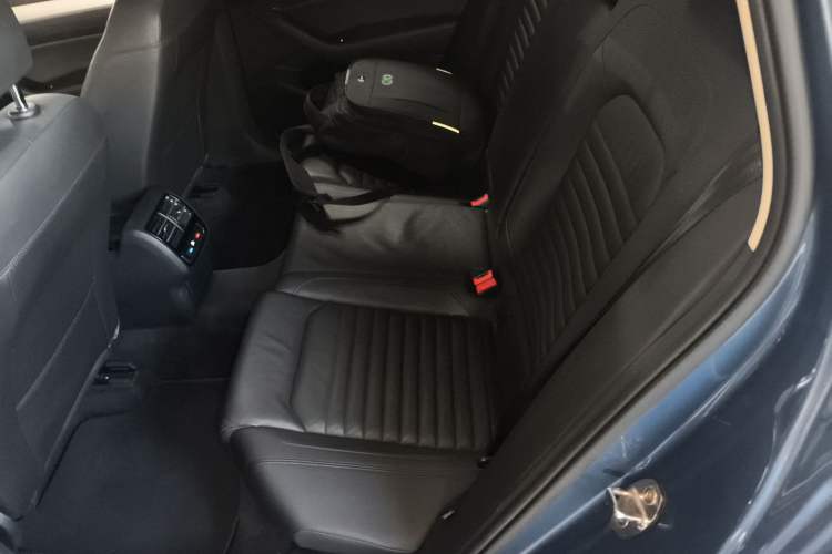 Used Volkswagen Variant 2018 380TSI Two-Wheel Drive Comfort Edition
