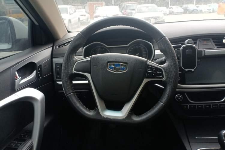 Used Geely Auto Emgrand 2017 Sedan Million Edition 1.5L Manual - Upward Version