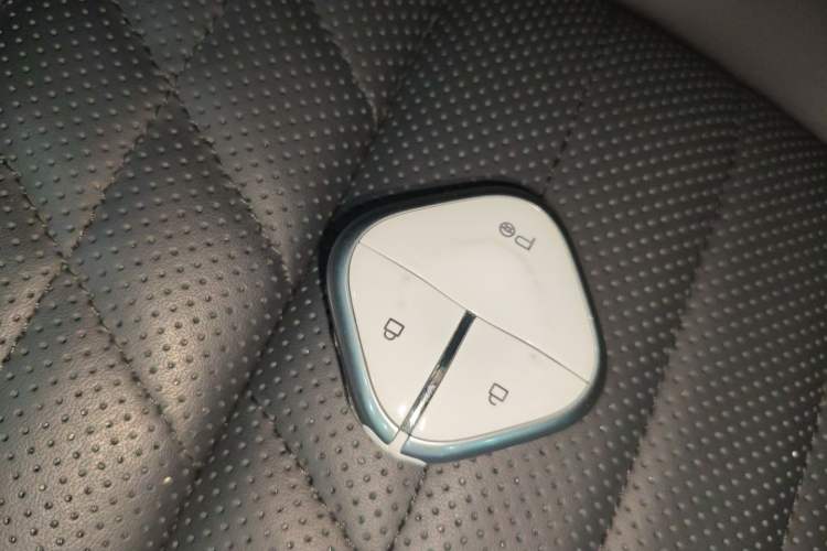 Used Baojun Enjoy 2025 Plug-in Hybrid 140km Luxury Edition