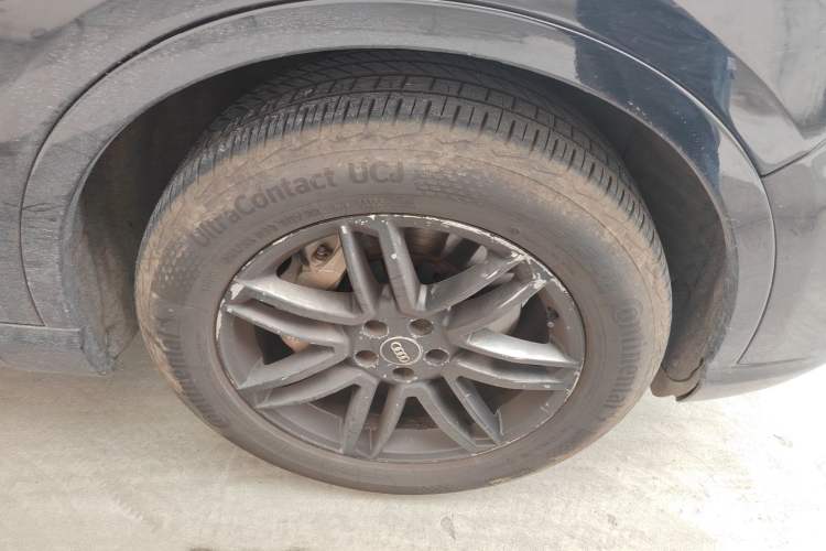 Used Audi Q7 2018 40 TFSI S line Sport Edition Right Front Wheel Hub