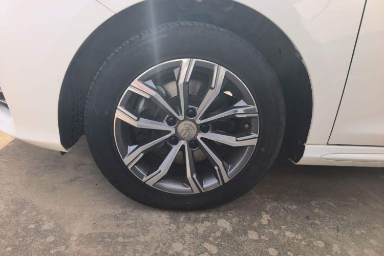 Used BYD Song MAX 2019 1.5T Automatic Smart Connect Ruiyi Sunroof Model 7 Seats China VI Standard
