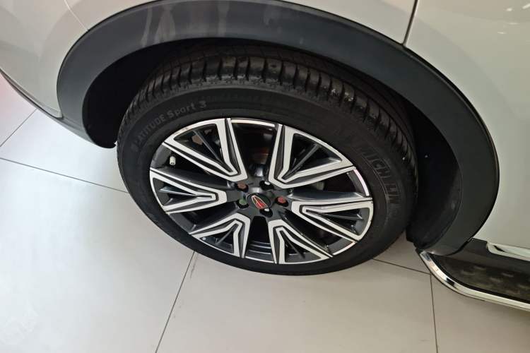 Used Hongqi HS5 2022 Facelifted Version 2.0T Smart Connect Flagship All-Wheel-Drive Edition
