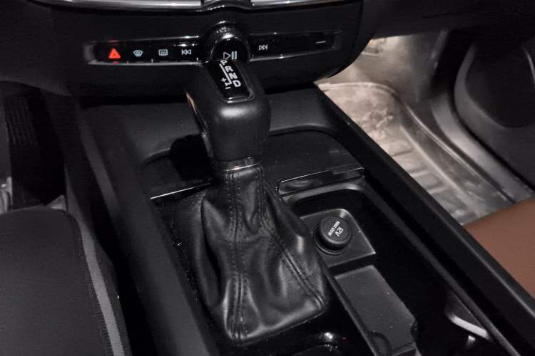 Used Volvo XC60 2021 T5 4x4 Smart Luxury Edition