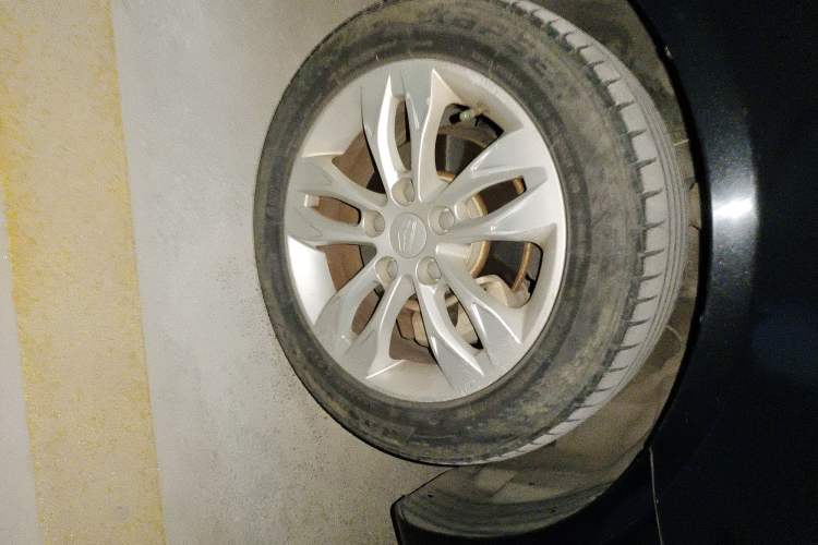 Used Geely Auto Emgrand 2014 Sedan 1.5L CVT Elite Model
