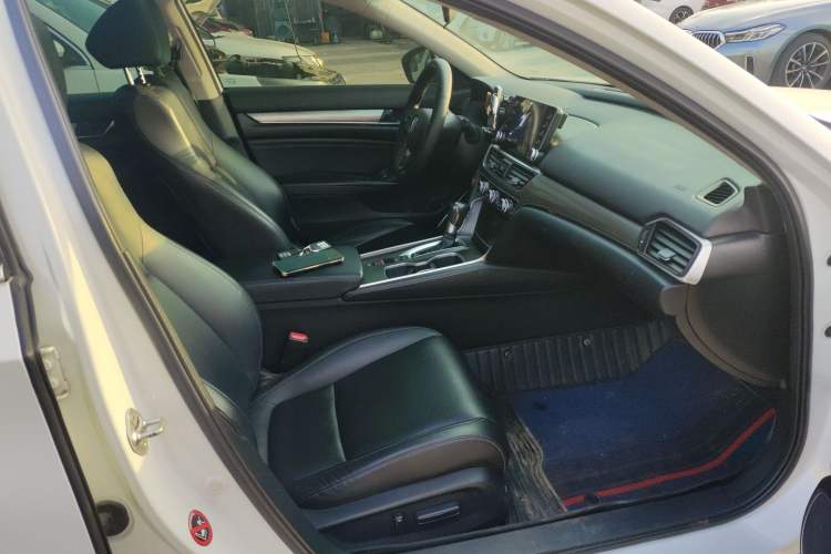 Used Honda Accord 2018 260TURBO Prestige Edition China VI Right Front Seat