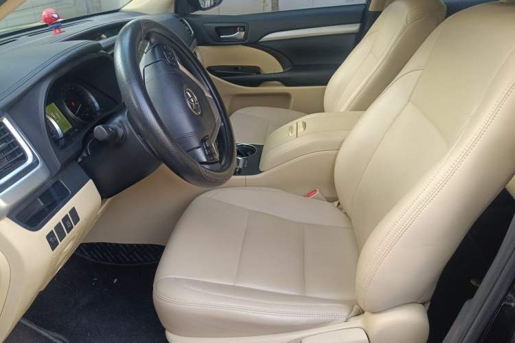 Used Toyota Highlander 2018 2.0T Two-Wheel Drive Elite Version 5 Seats China VI Standard