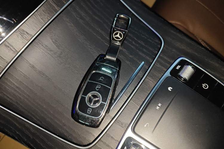 Used Mercedes-Benz E-Class 2021 Facelift E 300 L Stylish Edition