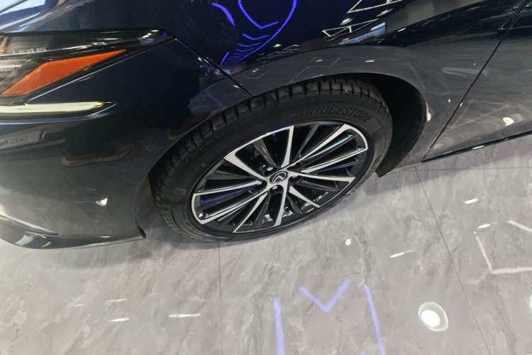 Used Lexus ES 2021 300h Deluxe Edition