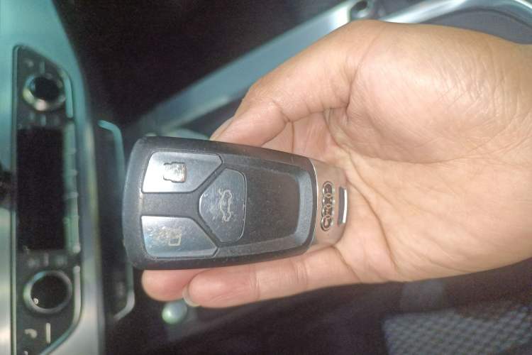 Used Audi A4L 2018 30th Anniversary Edition 45 TFSI quattro Sport model Vehicle Key