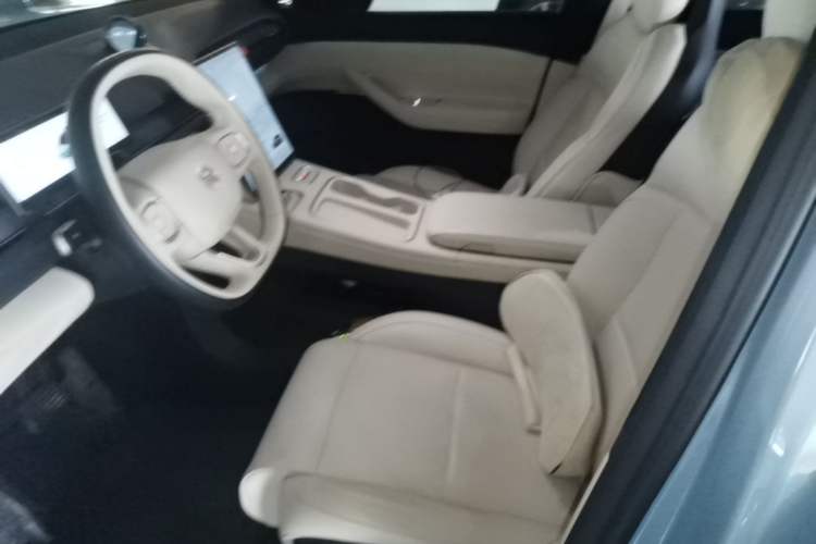 Used Nio ES6 2024 75 kWh
