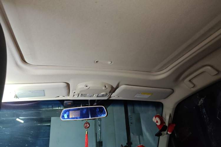 Used Mitsubishi Pajero 2016 3.0L Automatic Prestige Version China V Standard Headliner