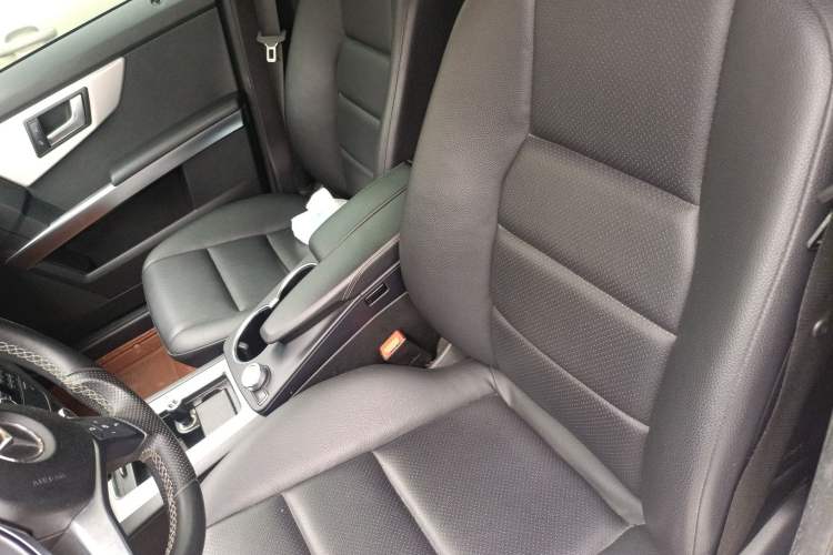 Used Mercedes-Benz GLK-Class 2013 GLK 300 4MATIC Dynamic Sunroof Model
