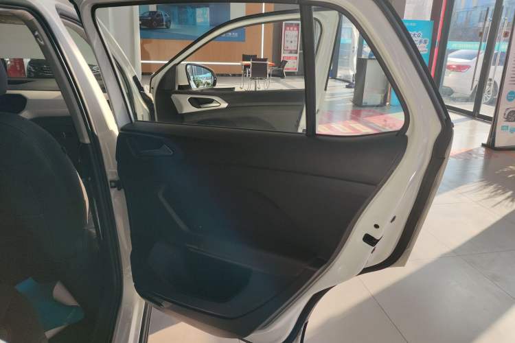 Used Volkswagen Tacqua 2021 280TSI DSG EnjoyPro Smart Connectivity Version