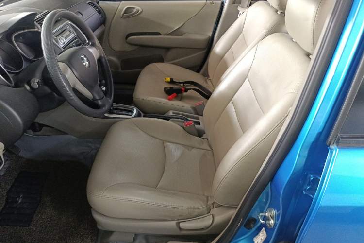 Used Everus S1 2013 1.5L Automatic Comfort Edition
