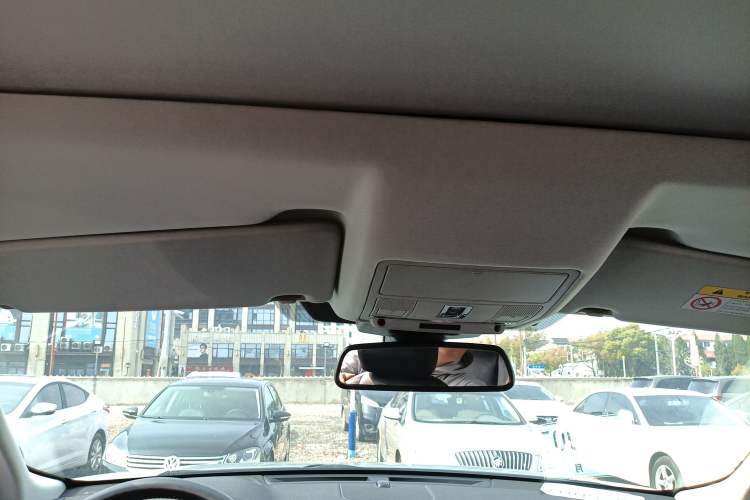 Used Land Rover Discovery Sport 2018 240 PS SE Version