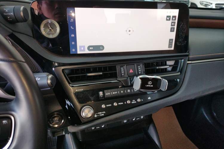 Used Lexus ES 2024 200 Premium Edition
