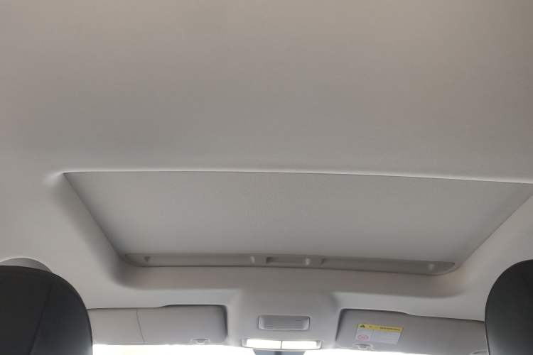 Used Roewe i5 2023 1.5L CVT Luxury Edition Headliner