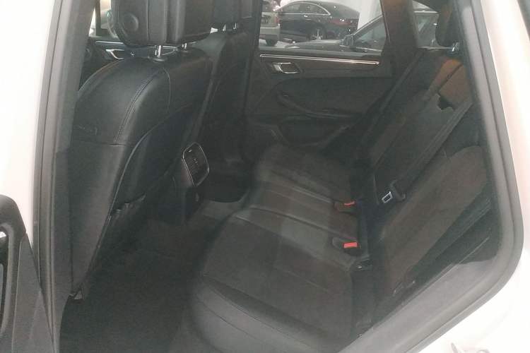 Used Porsche Macan 2018 Macan 2.0T