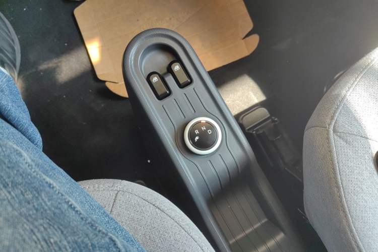 Used Wuling Hongguang MINIEV 2021 Macaron Premium Model – Lithium Iron Phosphate
