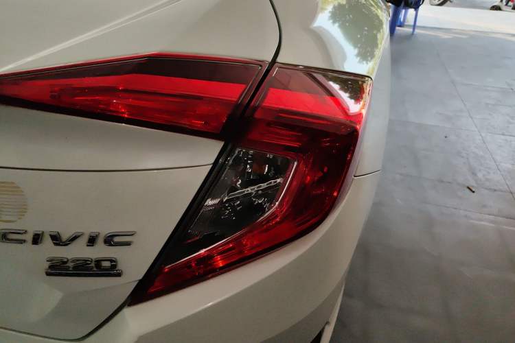 Used Honda Civic 2016 220TURBO CVT Luxury Edition