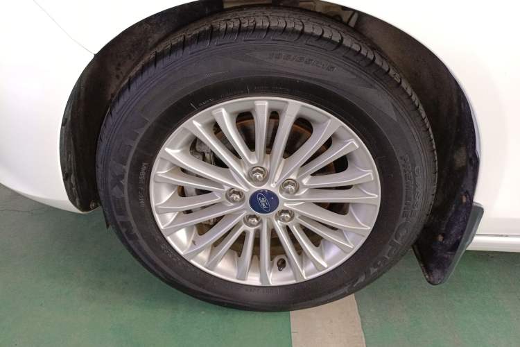 Used Ford Escort 2017 Revised Version 1.5L Manual Comfort Edition Exterior 2