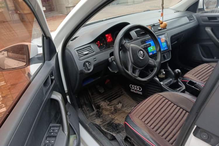 Used Volkswagen Santana 2016 1.4L Manual Fashion Edition Driver Seat