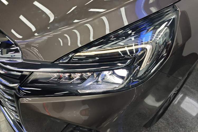 Used Buick GL8 2023 Land Executive Class Smart Enjoyment Model