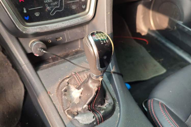 Used Haima Fumei 2017 1.6L Manual Luxury Model Gear Lever