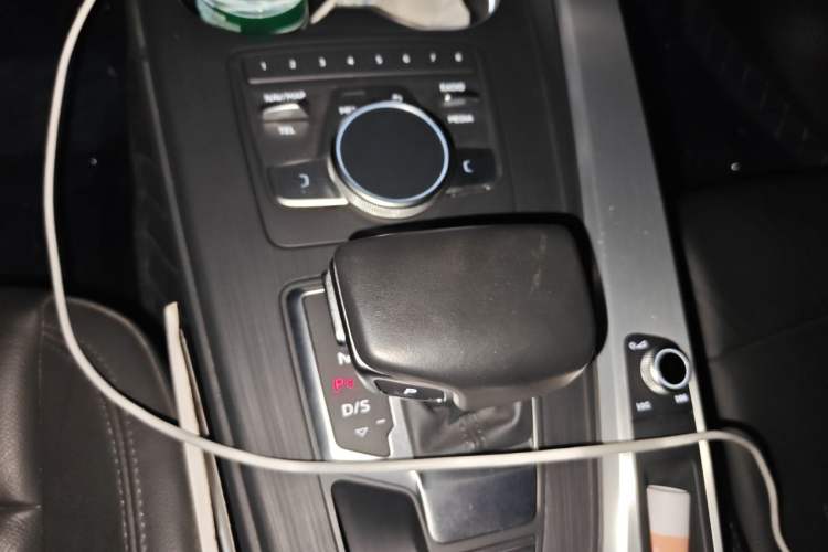 Used Audi A4L 2019 40 TFSI Fashion Edition China VI Emission Standard