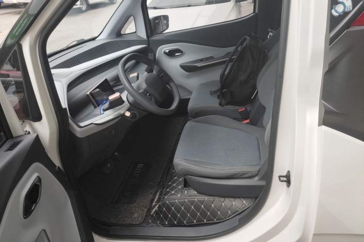 Used Baojun E200 2018 Intelligent Driving Edition Left Front Seat