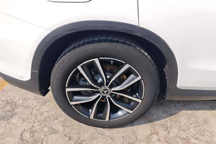 Used Mercedes-Benz GLC 2021 GLC 260 L 4MATIC Luxury Model Exterior 5