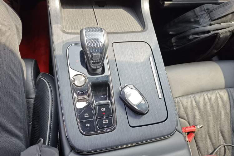 Used GAC Trumpchi GS8 2022 Dual-Engine Series 2.0TM Two-Wheel Drive Prestige Edition (7 Seats)
