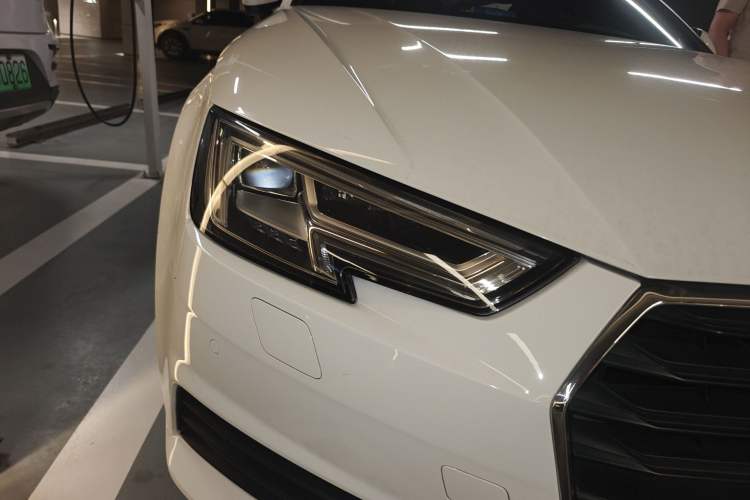 Used Audi A4L 2017 40 TFSI Fashion Model Right Front Headlight