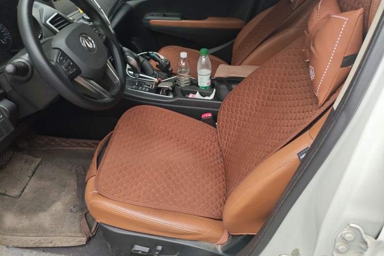 Used Dongfeng Fengdu MX5 2016 2.0L Automatic Flagship Edition Left Front Seat