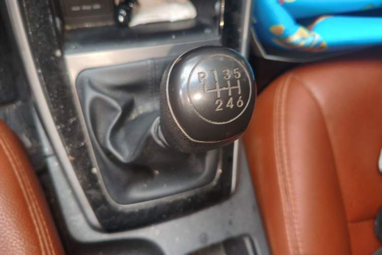 Used Hyundai Elantra (5th Generation / Langdong) 2015 1.6L Manual Leading Model Gear Lever