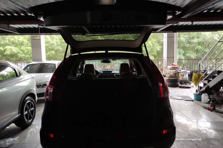 Used Honda CR-V 2015 2.4L two-wheel drive luxury version
