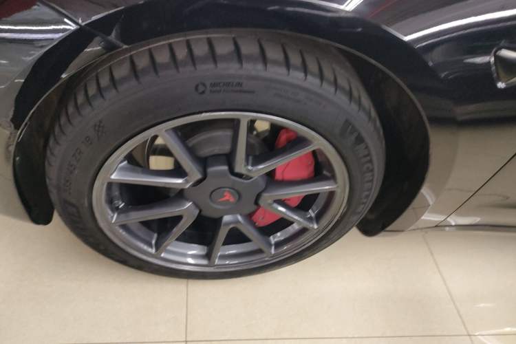 Used Tesla Model 3 2021 Standard Range Rear-Wheel Drive Upgraded Version 3D6 Left Front Wheel Hub