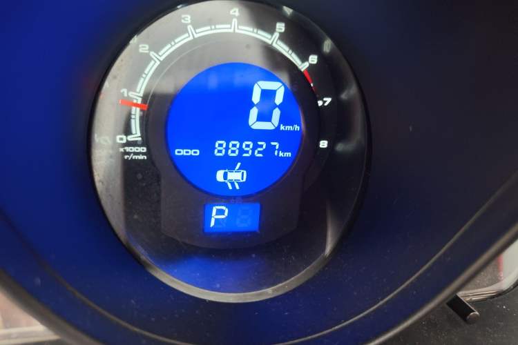 Used Lifan Auto X60 2015 1.8L CVT Comfort Model China IV Standard Odometer Close Up