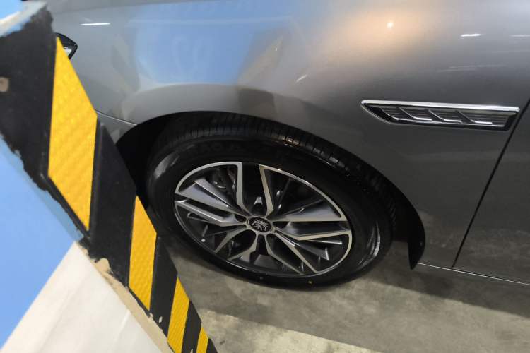 Used BYD Qin PLUS 2023 Champion Edition DM-i 120KM Beyond Model
