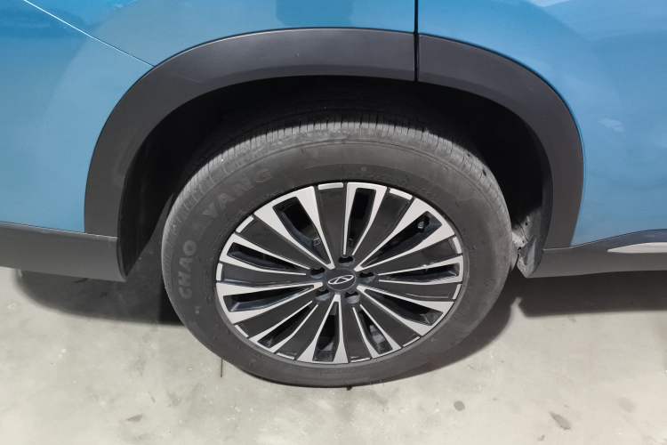 Used Chery Tiggo 8 PLUS C-DM 2025 1.5T 116 km Prestige Version 5 Seats
