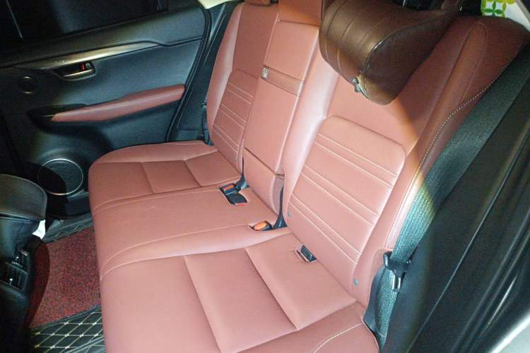 Used Lexus NX 2015 300h Front-Drive Fēngshàng Edition
