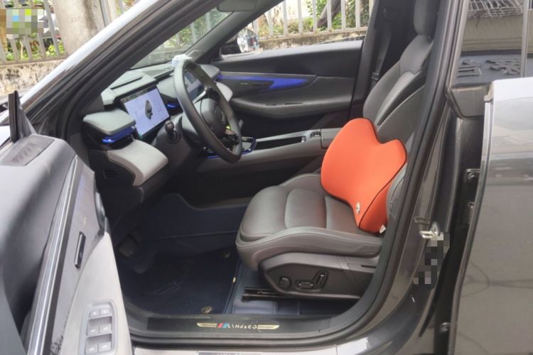 Used Lynk & Co 08 EM-P 2023 220 km Limited-Time Edition Left Front Seat