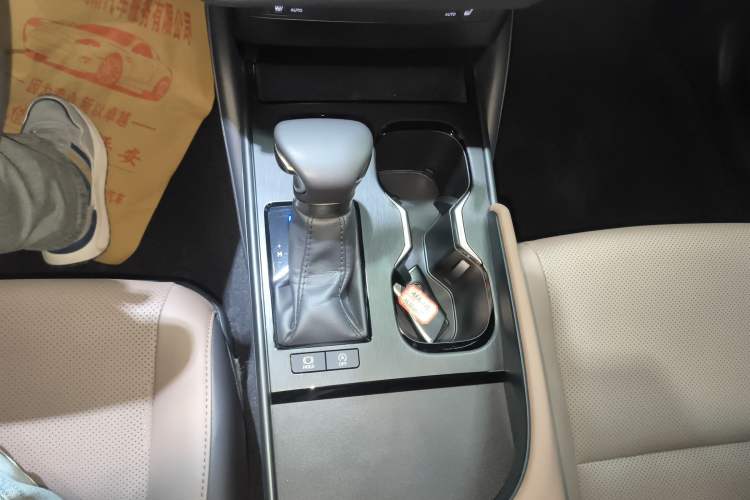 Used Lexus ES 2022 200 Excellence Edition
