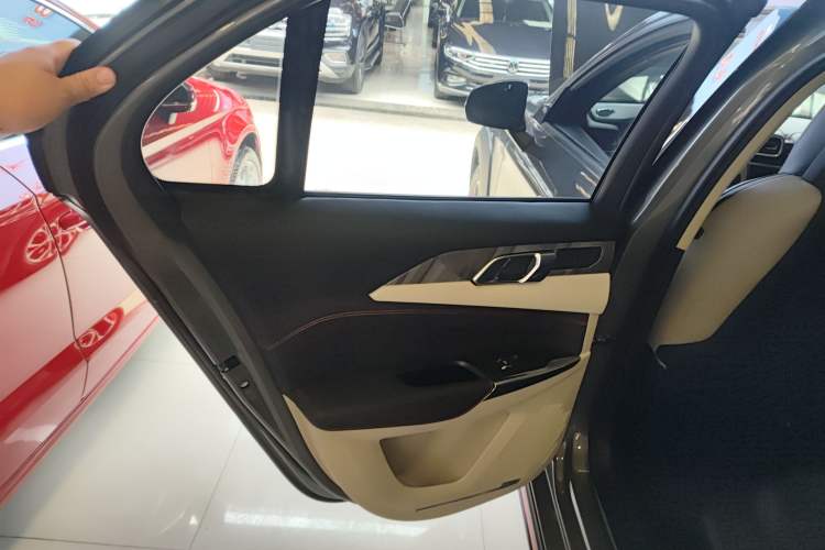 Used Lynk & Co 02 2018 1.5T DCT Two-Wheel Drive Zhaoban China V Standard