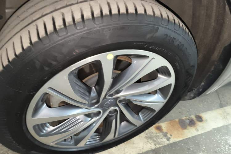 Used Geely Auto Jiajie 2019 1.5TD MHEV DCT Deluxe Edition Left Front Wheel Hub