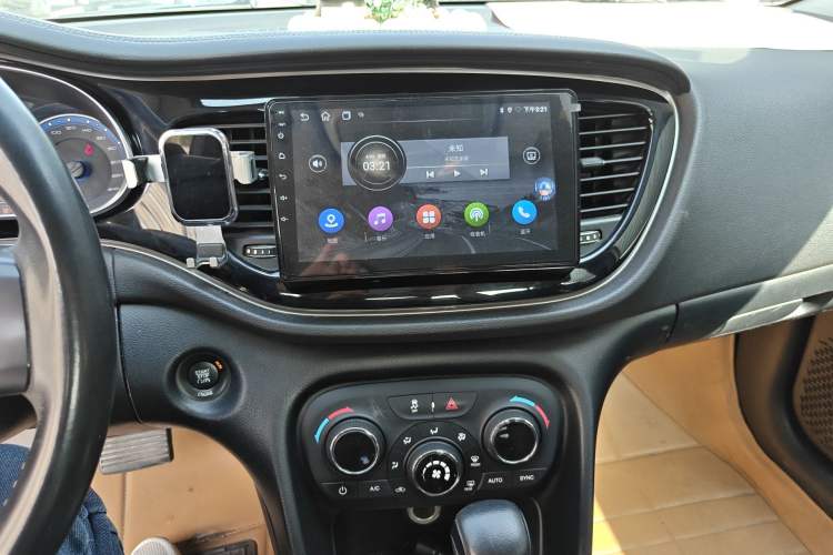 Used Fiat Viaggio 2015 1.4T Automatic Jingxiang Edition Audio And AC Panel