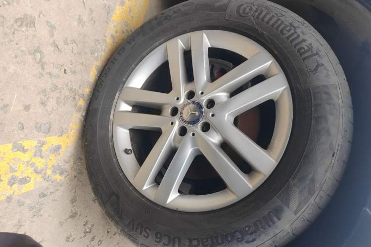 Used Mercedes-Benz GL-Class 2014 GL 350 CDI 4MATIC Right Front Wheel Hub