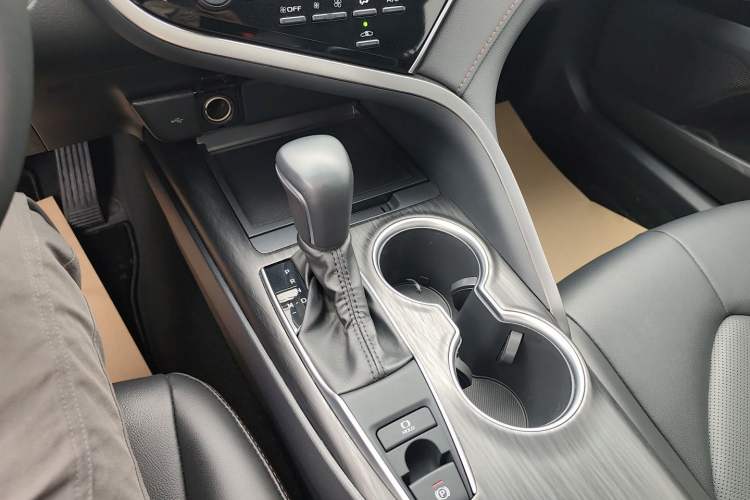 Used Toyota Camry 2021 2.0G Luxury Edition