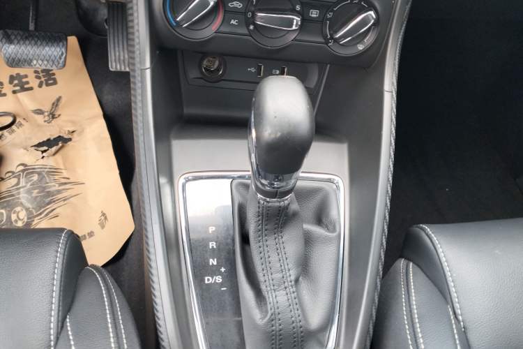 Used MG ZS 2018 1.5L Automatic Luxury Edition China V Standard Gear Lever